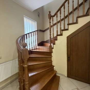 Продается Дом, 290 м²