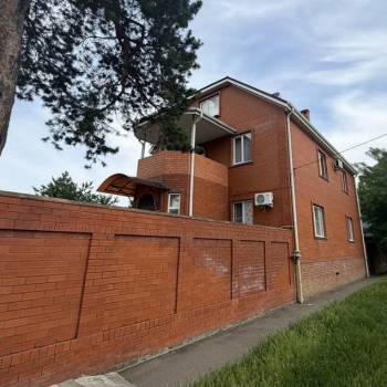 Продается Дом, 290 м²