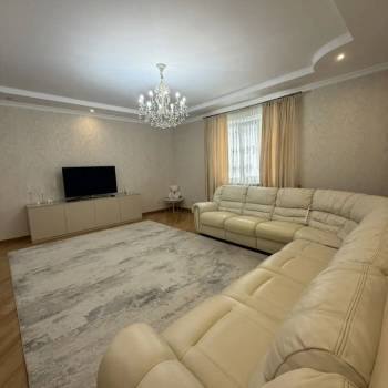 Продается Дом, 290 м²