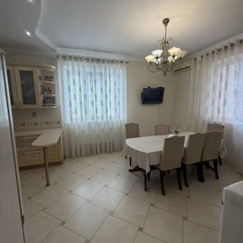 Продается Дом, 290 м²