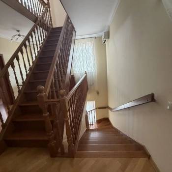 Продается Дом, 290 м²