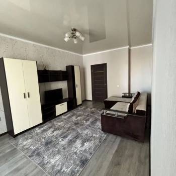 Сдается 1-комнатная квартира, 44 м²