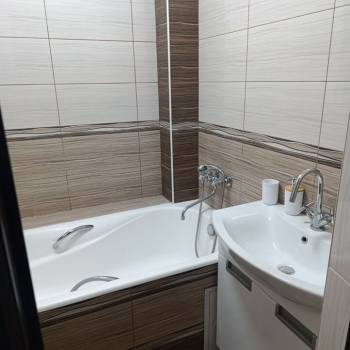 Сдается 2-х комнатная квартира, 65 м²