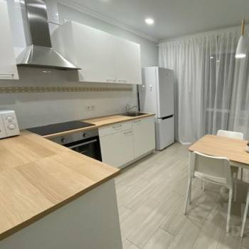 Сдается 2-х комнатная квартира, 59 м²