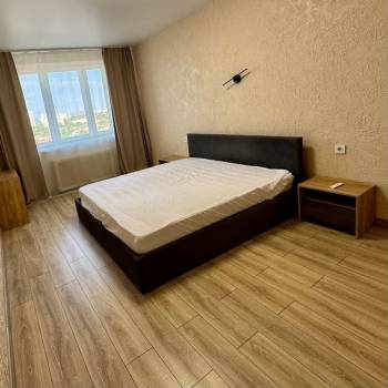 Сдается 1-комнатная квартира, 50 м²