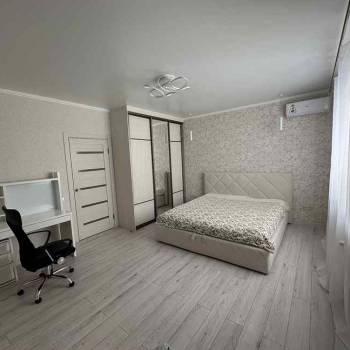 Сдается 2-х комнатная квартира, 65 м²