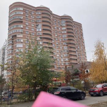 Продается Многокомнатная квартира, 104 м²