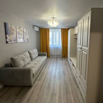 Сдается 1-комнатная квартира, 39 м²
