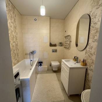 Продается 1-комнатная квартира, 48 м²