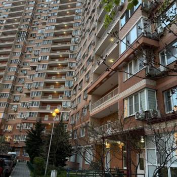 Продается 1-комнатная квартира, 43,7 м²