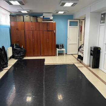 Сдается Нежилое помещение, 150 м²
