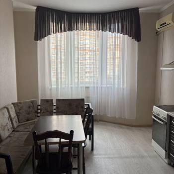Сдается Многокомнатная квартира, 104 м²