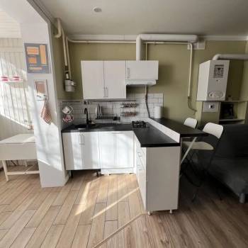 Продается 1-комнатная квартира, 45 м²
