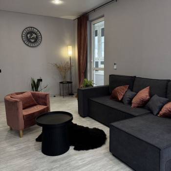 Сдается 2-х комнатная квартира, 75 м²
