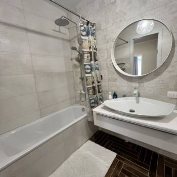 Продается 3-х комнатная квартира, 104,5 м²