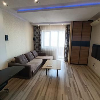 Сдается 2-х комнатная квартира, 85 м²
