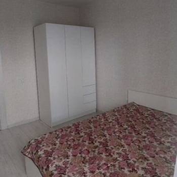 Продается 1-комнатная квартира, 37 м²