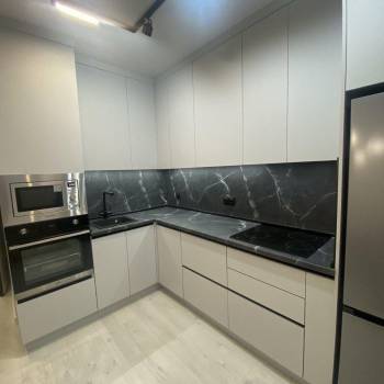 Продается 1-комнатная квартира, 47,8 м²