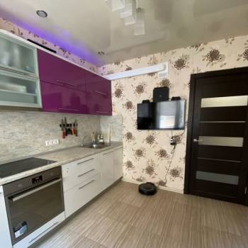 Продается 1-комнатная квартира, 40 м²