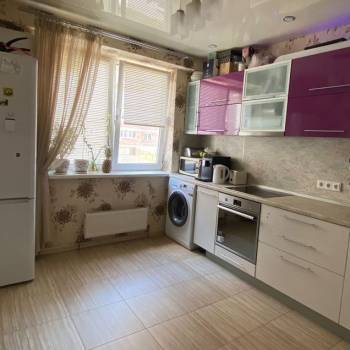 Продается 1-комнатная квартира, 40 м²