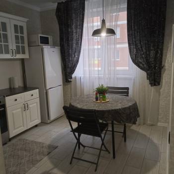 Сдается 1-комнатная квартира, 40 м²