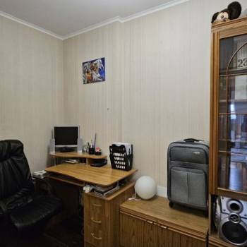 Продается Многокомнатная квартира, 98 м²