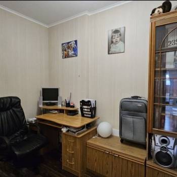 Продается Многокомнатная квартира, 98 м²