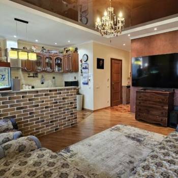 Продается Многокомнатная квартира, 98 м²