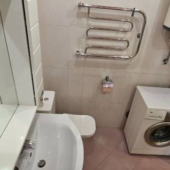 Продается Многокомнатная квартира, 98 м²