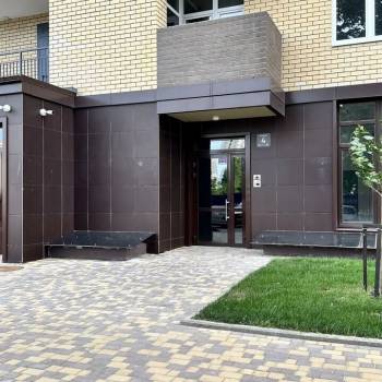 Продается 1-комнатная квартира, 42 м²