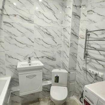 Продается 1-комнатная квартира, 42 м²