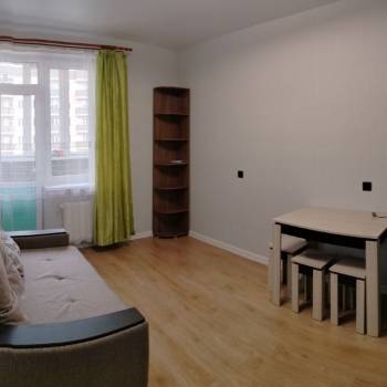 Сдается 1-комнатная квартира, 42 м²