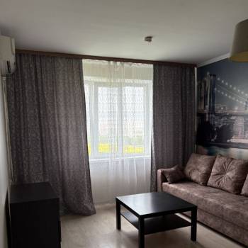 Сдается 1-комнатная квартира, 40 м²
