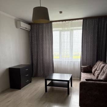 Сдается 1-комнатная квартира, 40 м²