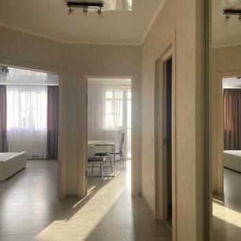 Сдается 1-комнатная квартира, 56 м²
