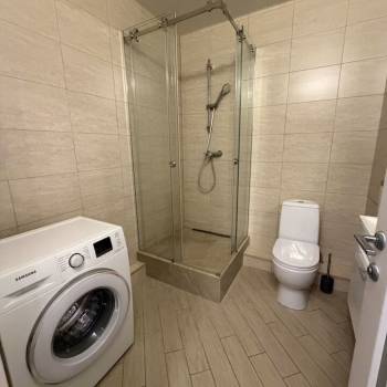Сдается 1-комнатная квартира, 56 м²