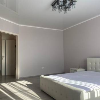 Сдается 1-комнатная квартира, 56 м²