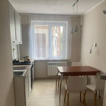 Сдается Многокомнатная квартира, 80 м²