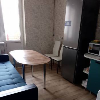 Продается 1-комнатная квартира, 40 м²