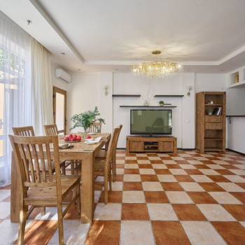 Продается Дом, 179 м²