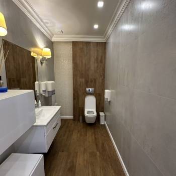 Продается Нежилое помещение, 368 м²