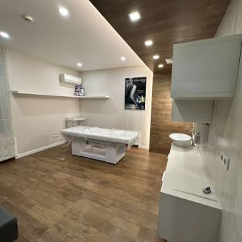 Продается Нежилое помещение, 368 м²