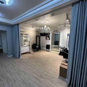 Продается Нежилое помещение, 368 м²