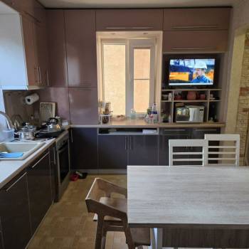Продается Дом, 270 м²