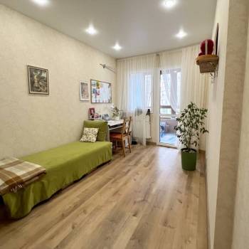 Продается Многокомнатная квартира, 104 м²