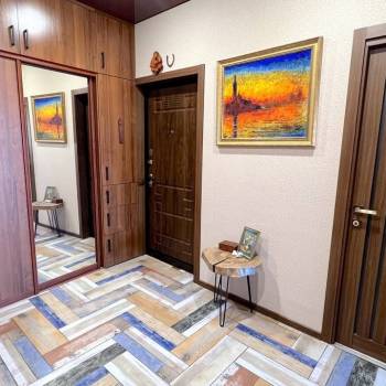 Продается Многокомнатная квартира, 104 м²