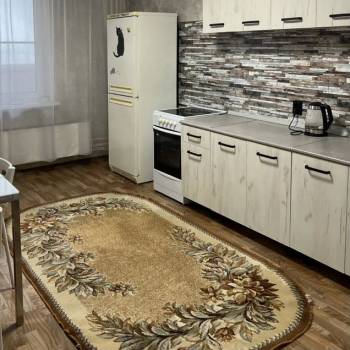 Сдается Многокомнатная квартира, 80 м²
