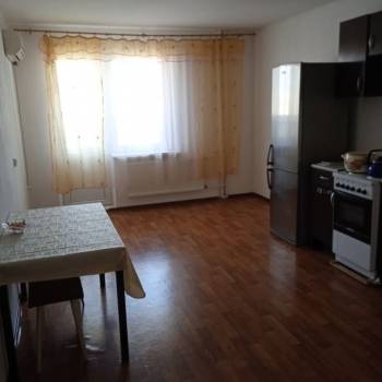 Сдается Многокомнатная квартира, 80 м²