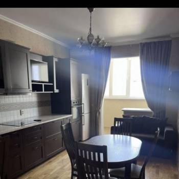 Продается 1-комнатная квартира, 54 м²