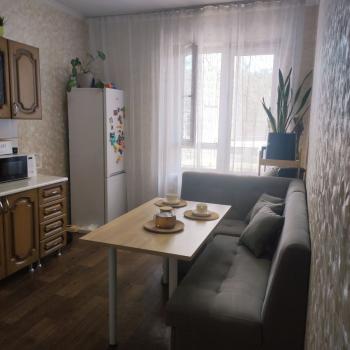 Продается 1-комнатная квартира, 42 м²
